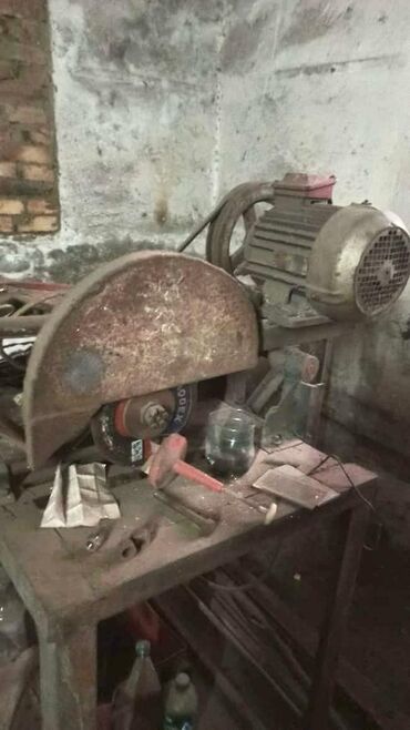 холодильные шкафы бу: Отрезной станок по металлу (самодельный/ цеховая конструкция). Пила по