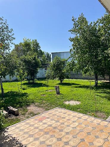 Продажа коттеджей и домов: Продаю дом.Центр село Ленинское.200кв/м, 20 соток, В доме есть — 6