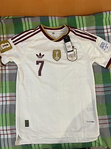 Игровая футболка сборной Испании Adidas с именем и номером игрока at lalafo.kg Игровая футболка сборной Испании Adidas с именем и номером игрока