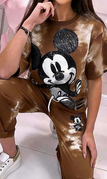 Kompleti: Komplet
Cena 3600
Uni vel.
V30 — 2