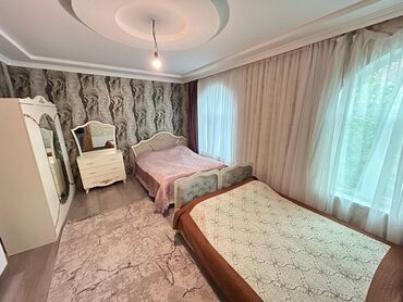 Günlük kirayə mənzillər: 5 otaqlı — 1