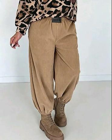sat ar: Pantalone
Cena 2700
Uni vel.
V.22 — 3
