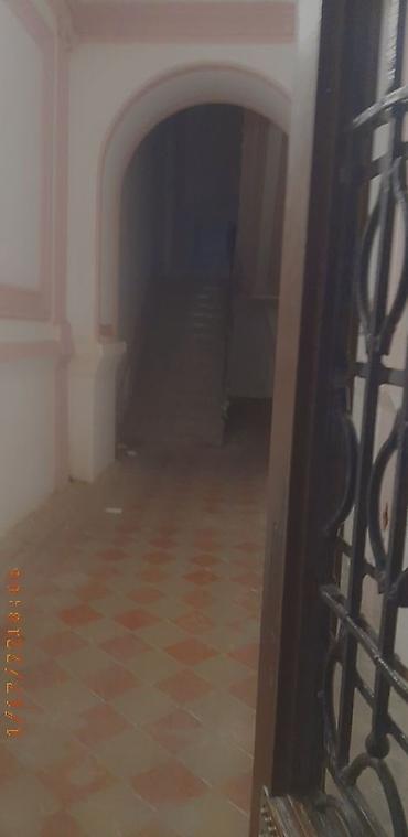 Uzunmüddətli kirayə mənzillər: Ev ki̇rayə veri̇li̇r.!!! -Nizami metrosunun yanında 5 dəqiqəlik — 2