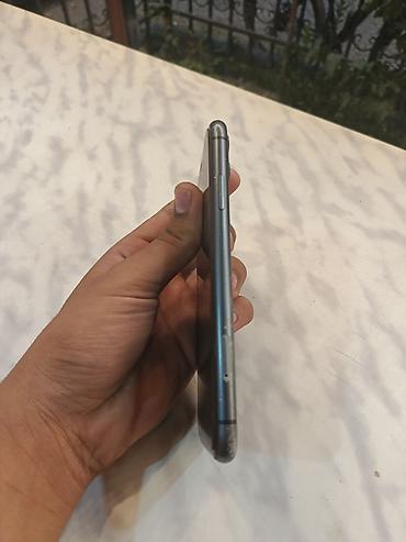 Apple iPhone: IPhone 11, Qara, Face ID — 6