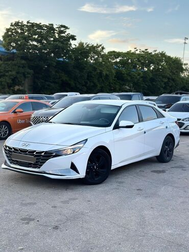 продаю авто в лизинг: Hyundai Elantra: 2020 г., 1.6 л, Вариатор, Бензин, Седан