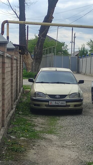 авенсис 2001: Toyota Avensis: 2001 г., 1.6 л, Механика, Бензин, Седан