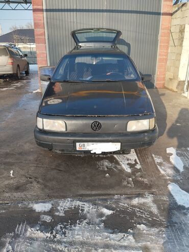 Volkswagen: Volkswagen Passat: 1991 г., 1.8 л, Механика, Бензин, Универсал