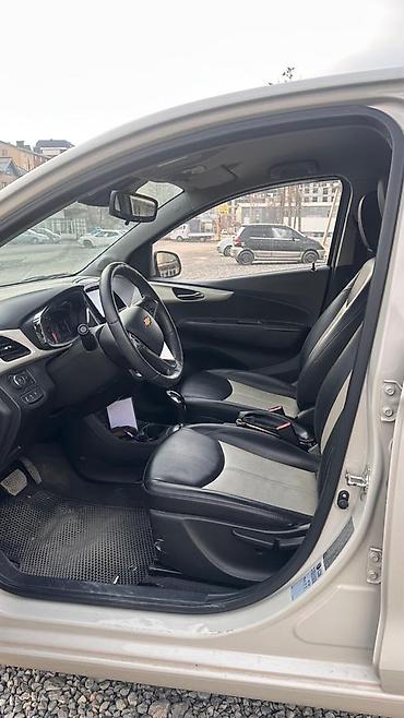 tesla 3: Chevrolet Spark: 2015 г., 1 л, Автомат, Бензин, Хэтчбэк — 8