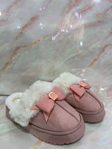 Ugg obuća: Ugg papuče, bоја - Bež, 38 — 1