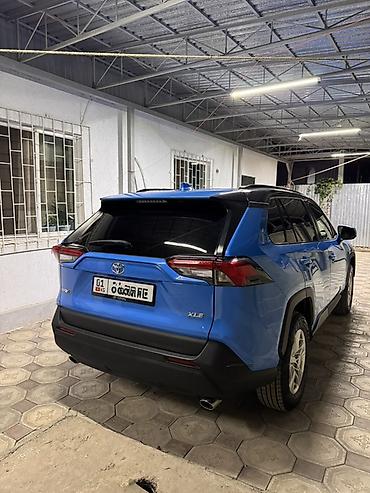 camry 2010: Toyota RAV4: 2020 г., 2.5 л, Автомат, Бензин, Кроссовер — 3