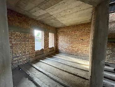 Продажа коттеджей и домов: Продается недостроенный дом, ж/м Арча_Бешик, ул.Бердибаева на первой — 4