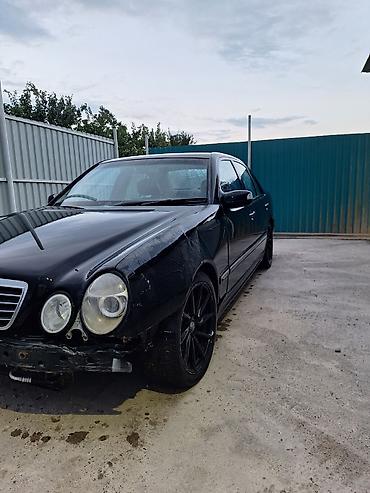 автоком: Mercedes-Benz E-Class: 2001 г., 3.2 л, Автомат, Бензин, Седан — 2