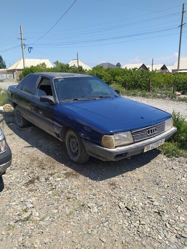 Транспорт: Audi 100: 1988 г., 2.2 л, Механика, Бензин, Седан