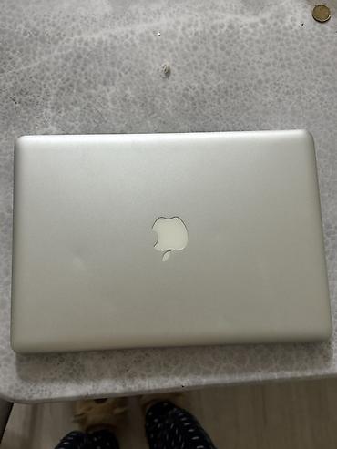 macbook pro satilir: Apple MacBook Pro noutbuk - Korpus: gümüş rəngli alüminium unibody — 2