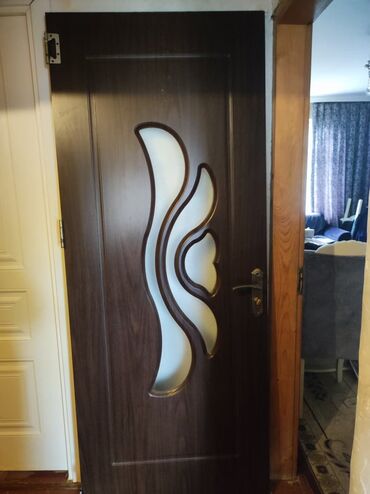 Furnitura və aksessuarlar: Qapi 3eded 
65azn biri
Hezi aslanov 9218 leli