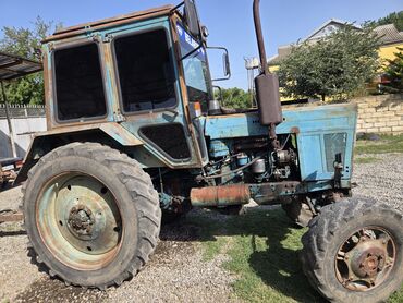 İnkubatorlar: Belarus MTZ seriyalı təkərli traktor Xüsusiyyətlər: - Dörd təkərli