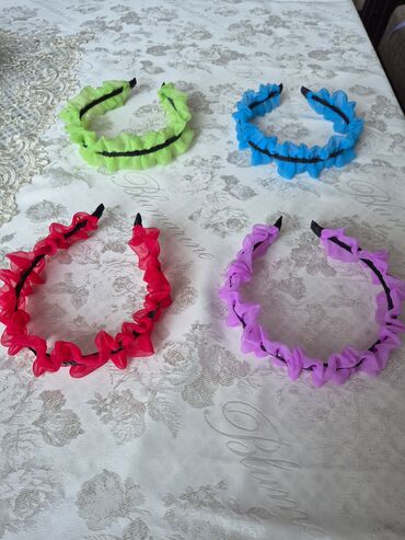 Saç aksesuarları: Abadoklar və çələnglər . Hərbirindən əldə var. Əl işidir və təkdir — 5