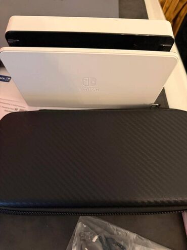 Nintendo Switch: Nintendo switch oled model ağ rengde. 3 aydir almisham, mukemmel — 13