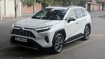 гибрид тойота: Toyota RAV4: 2022 г., 2.5 л, Автомат, Гибрид, Кроссовер — 2