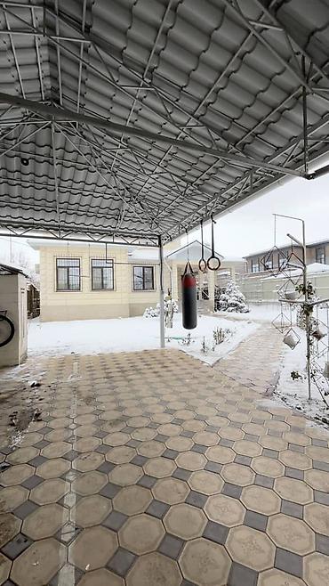 Продажа коттеджей и домов: Продаю дом в самом престижном районе: 📍Киргизия 1 напротив — 2