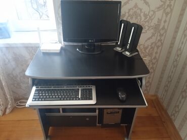 komputer stolu satisi: Cizigi qirigi yoxdu normal veziyyetdedi stolu ilə birlikdə satılır 90