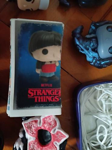 stranger thing: Məhsul: Stranger Things temalı kolleksiya fiqurları və aksesuar dəsti — 3