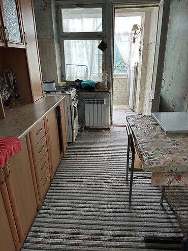 с жал: 3 комнаты, 55 м², 3 этаж, Старый ремонт — 4