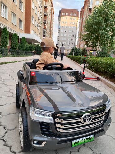 дрифт машинка на радиоуправлении: Детский электрокар, Б/у