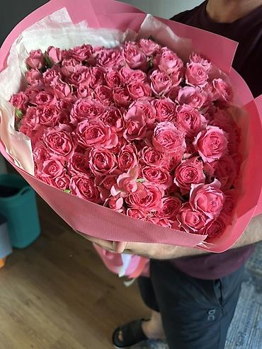 кустовые розы букет: Продам свежий букет! Свежие цветы, красивое оформление 💐 Подойдёт для — 1