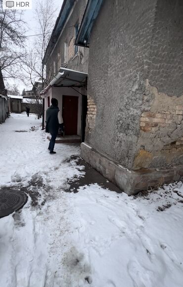 продаю дом квартира: 2 комнаты, 24 м², Общежитие и гостиничного типа, 1 этаж, Старый ремонт
