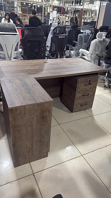 table study: Угловой офисный стол из ЛДСП в цвете «дуб/винтаж» - Конфигурация — 2