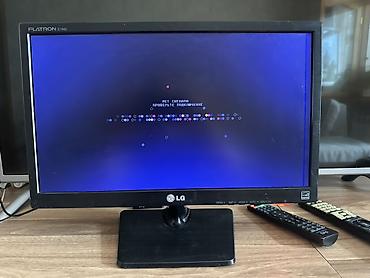 televizor ekran olculəri: LG Flatron E1942 monitor Ekranın sağ tərəfində mavi xətt var sadəcə — 2