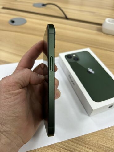 Apple iPhone: IPhone 13, Б/у, Зеленый, Коробка — 8