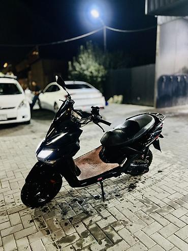 jet ski: Скутер Sparky SWT R7, черный - Кузов спортивного стиля с острыми — 6