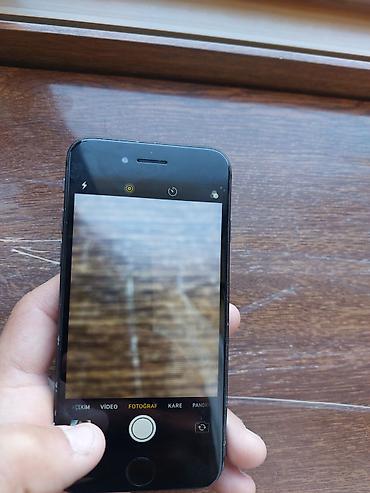 iphone 8 pilus: IPhone 8, Qara, Simsiz şarj — 6