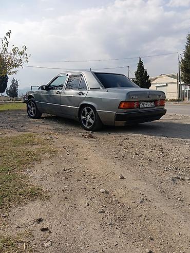 mercedes 190 stop: Mercedes-Benz 190E (W201) sedan - Kuzov: 4 qapılı sedan, metalik boz — 6