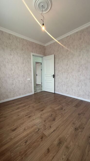 Həyət evləri və villaların satışı: 3 otaqlı, 110 kv. m, Kredit yoxdur, Yeni təmirli — 30