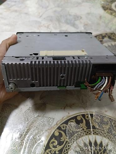 Avtoelektronika: Mercedes-Benz Audio 10 orijinal avtomobil maqnitonu. 2 eded. birinin — 1