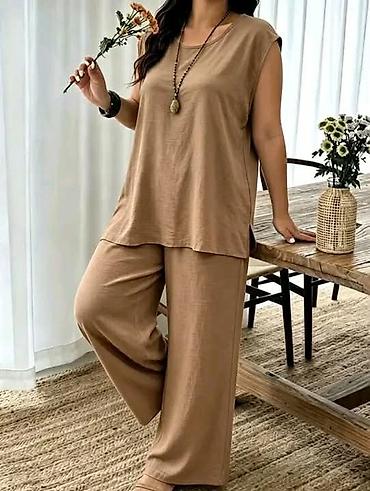 glomazan: Komplet za punije
2XL 3XL 4XL
Cena : 2800 dinara — 4