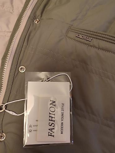 Демисезонные куртки: АБСОЛЮТНО новая деми курточка.двухсторонняя.с капюшоном и — 11