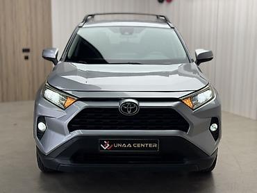 Toyota RAV4: 2021 г., 2.5 л, Бензин, Кроссовер — 2