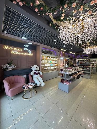 Аренда помещений свободного назначения: Сдаётся коммерческое помещение в «золотом квадрате» Перекрёсток — 11