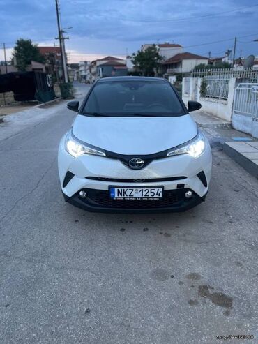 Toyota: Toyota C-HR: 1.8 l. | 2019 έ. SUV/4x4 — 2