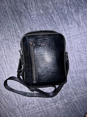 из кожи: Барсетка BUTUN.
В отличном состоянии.
Обмен не интересует — 3