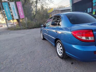 Kia: Kia Rio: 2003 г., 1.3 л, Механика, Бензин, Седан