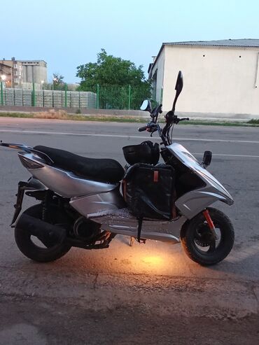 Скутеры: Скутер M8, 50 куб. см, Бензин, Б/у