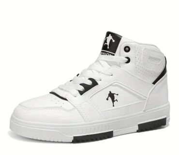 Ayaqqabılar: Ayaqqabılar yeni — 1