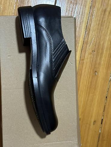 kisi lofer: Kişi klassik ayaqqabısı - Rəng: qara - Model: slip-on (bağsız) — 1