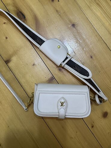 LuAZ: Çiyin çantası, Louis Vuitton, İşlənmiş