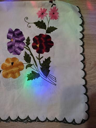 Textile: Vez na platnu, rucni rad. Novo! Dimenzije 76,5 cm I 73 cm at lalafo.rs — 2 Textile: Vez na platnu, rucni rad. Novo! Dimenzije 76,5 cm I 73 cm — 2
